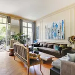 Elegant Cocoon With Terrace -Br3 For 6P- Trocadero