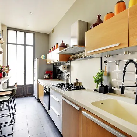 Apartment Elegant Cocoon With Terrace -br3 For 6p- Trocadero